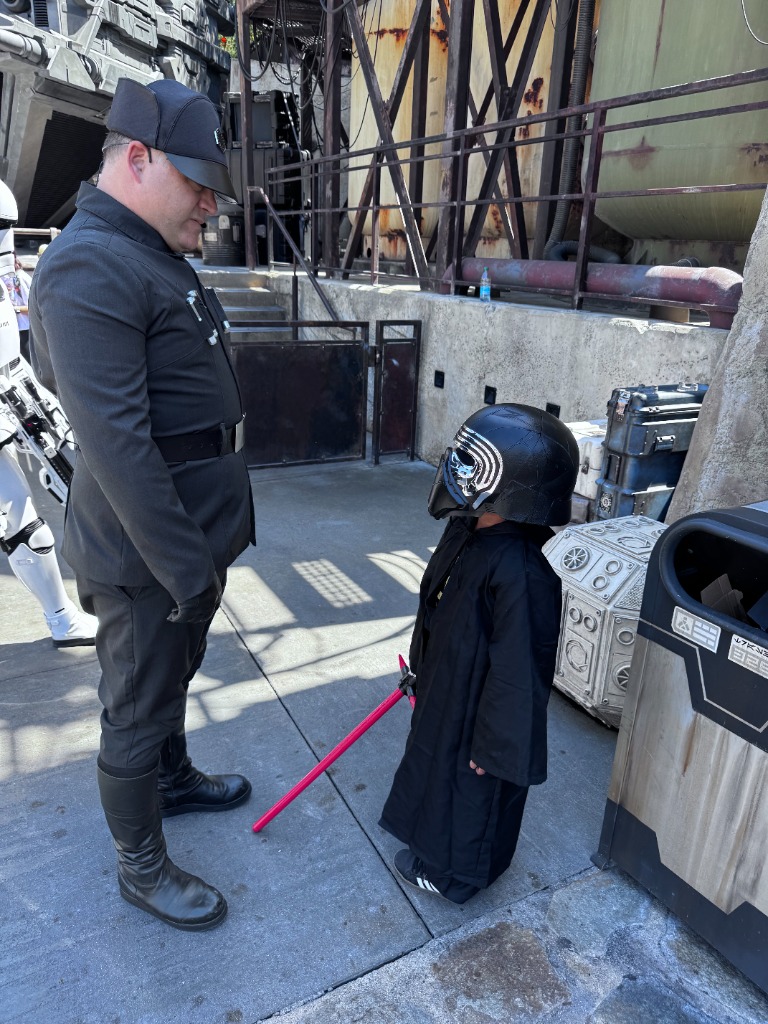 Millennium Falcon Recon